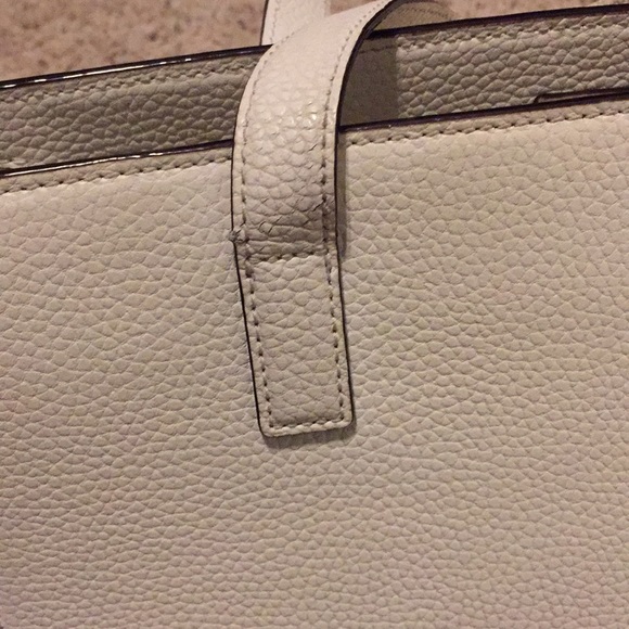 Kate Spade Bow satchel - Picture 5 of 7